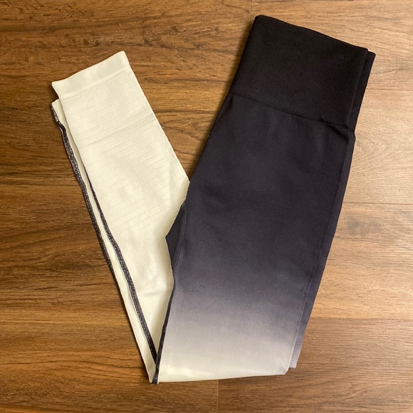 NWOT Zyia Ombré Leggings - Picture 4 of 8